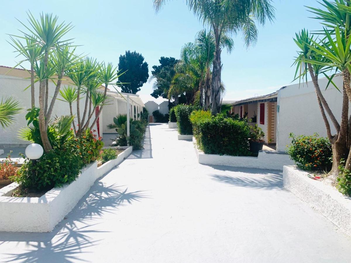 Stanze Al Mare Di Lucia Fontane Bianche Exterior photo