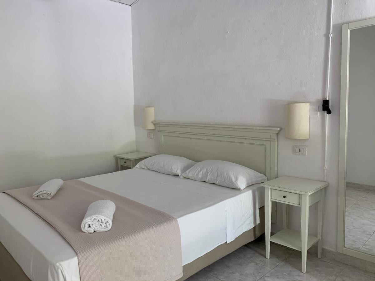 Stanze Al Mare Di Lucia Fontane Bianche Exterior photo